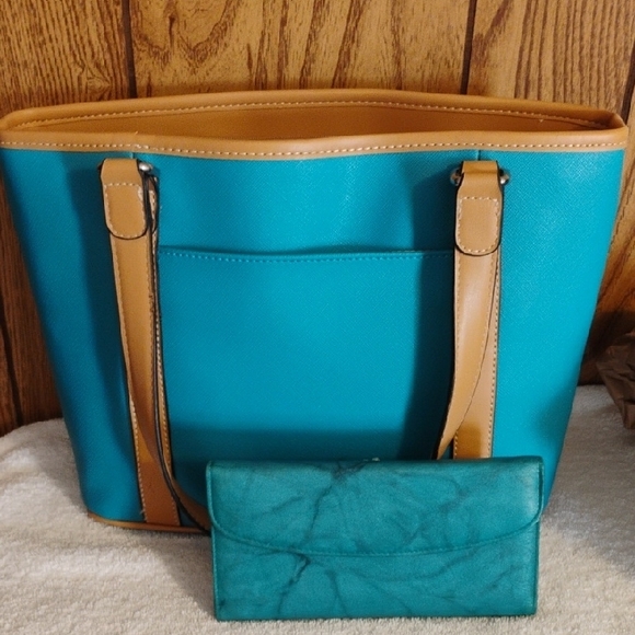 Pretty Teal and Tan Tote Bag - Picture 10 of 10